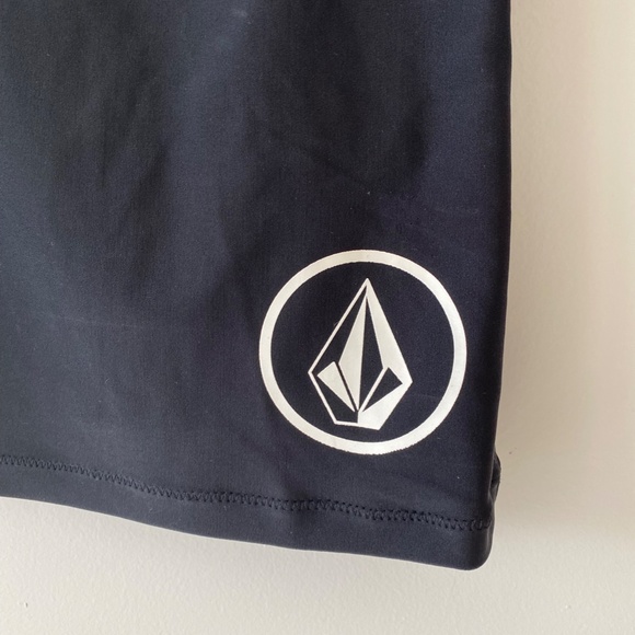 Volcom Womans Athletic Tank Top - Picture 2 of 3